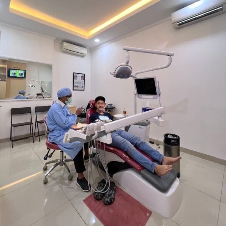 Dental Unit & Ruang Tindakan Gigi