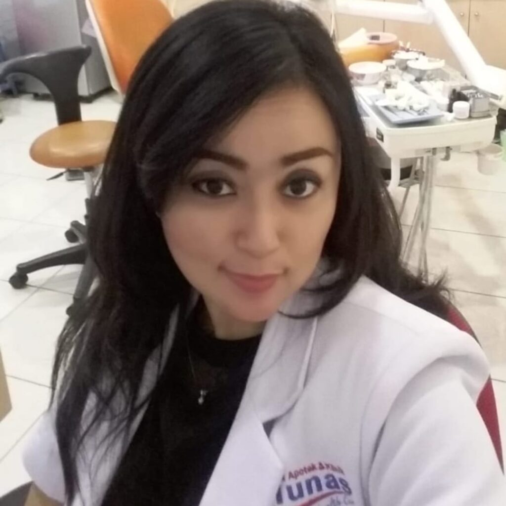 Drg. Ratih Permata